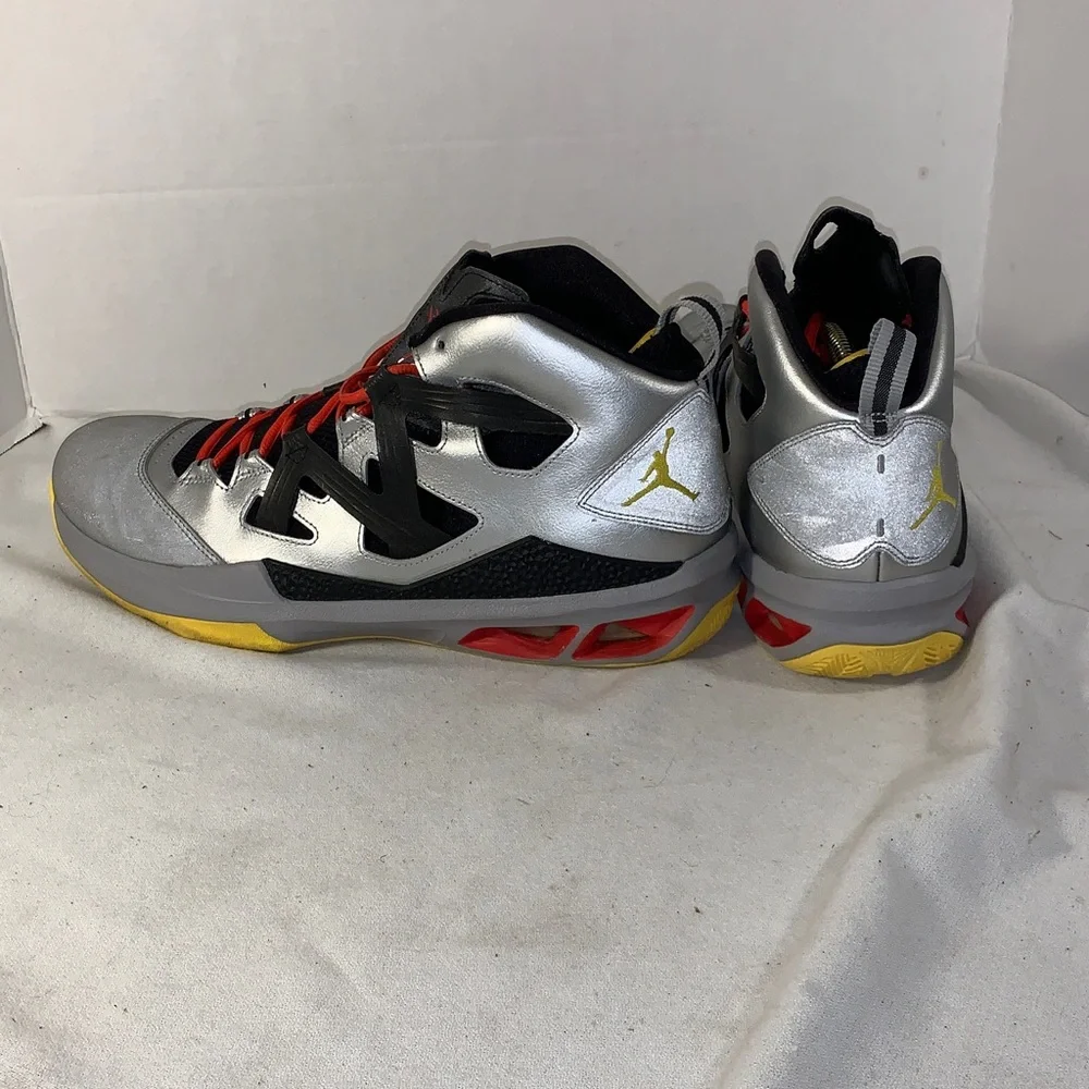 Nike Air Jordan Men’s Melo M9 ‘Nemesis’ Metallic Silver Basketball Sneakers